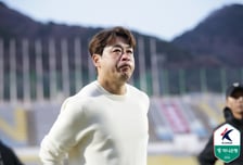 "수원 삼성전, 축구인들이 봐도 재밌을 것"... '이정효볼 분석 완료' 배성재 경남 감독 확신 [창원 현장]