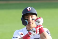 [포토] 손아섭 '약속 지켰다! 베어스 오빠'
