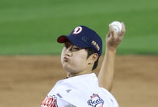 [포토] 김택연 '직구로 승부'