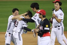 [포토] 이유찬 '두목곰 지금 울어요?'