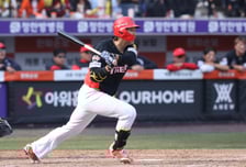 왜 KIA 이범호 감독은 '37세' 베테랑을 대타로 쓰나→확실한 이유가 있었다