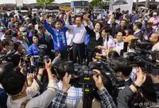 李대통령 상징 '모란시장' 찾은 정청래…추미애·김병욱 지원사격