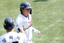 [포토] 박준순 '승리예감 미소'