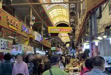 "국힘인데 전재수 찍으려고요" "한동훈 반듯하죠"…흔들리는 부산 민심[르포]