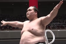 '충격' 女 성추행한 제자 폭행→176kg 레전드 징계 이유... '무려 230억' 초대형 프로젝트 폭로