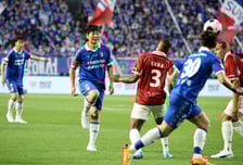 [포토] '토킥으로 볼 올려주는' 송종국