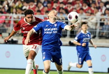 [포토] '다 실바에 빌려넘어지는' 데니스