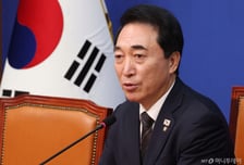 박수현 "김용, 檢조작기소에 희생…출마 기회 주어져야"