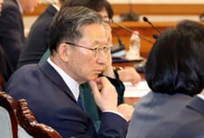 정성호 법무부 장관 "검찰, 왜 국민 신뢰 잃었는지 반성과 성찰이 먼저"