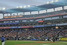 '롯데 5패·한화 2승 9패' 홈 경기 만원 관중 들어차면 대체 왜?