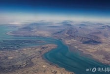 미 해군, 호르무즈 기뢰 제거에 해상 드론 투입...해협 재개 준비나서