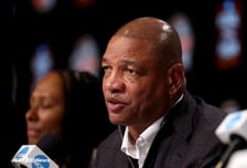 '선수 모욕+쿤보와 기싸움' 해임→좌천된 감독, 강제 은퇴 "과대평가된 지도자, 실체 알려져 다행" 혹평 쏟아져