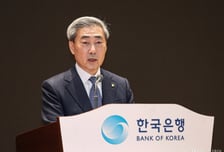 신현송 한은 총재 "국민께 심려 끼쳐 송구…이젠 업적으로 평가받을 것"