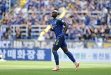 '괴물 스트라이커' 말컹 부활... '2골 1도움 폭발' 8라운드 MVP 등극