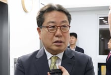 조광한 "경기지사 후보 경선 포기...이성배 지지해달라"