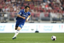 에브라 무릎에 '얼굴 퍽'→"기억이 없네요" 현역급 투혼 불사른 곽희주"근육 파열 느낌 있었는데..."