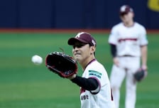 '아쿼 최초 SV' 日유토 솔직 고백 "최고 교타자 박민우가 마지막 포크볼 받아칠 때 아찔"