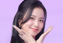 '월간남친' 이름 올렸던 지수 친오빠, 돌연 삭제…이유는