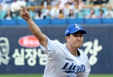 [포토] 최원태 '기필코 첫 승'