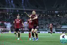 문선민·클리말라 쾅쾅! 서울 '관제탑·헐크 세리머니' 다 터졌다! 부천에 3-0 완승... 직전 1패는 액땜일뿐 '선두 질주' [상암 현장]