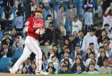 [포토] 박성한 '기록의 사나이, 10회초 역전타'