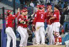 [포토] SSG, 짜릿한 연장 역전승