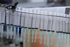 의협 "주사기 유통사, 가격 5배 뻥튀기…국가 위기 중 이익 취해"