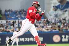 [포토] 에레디아 '1점포 우쭈쭈'