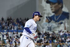 [포토] 박승규 '이승엽이 보고 있다'