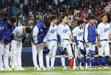 [포토] 고개 숙인 사자군단