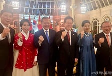 '베트남 방문' 李 대통령, 박항서 감독 만나 "진심으로 고맙다"