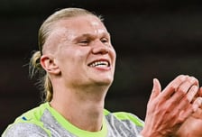 '기어이' 맨시티, EPL 우승 레이스 역전 성공! 아스널 제치고 단독 선두 탈환... '2호 강등' 번리 확정