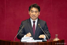 국힘 이성권 "'부산 특별법' 셀프 파기 전재수, 부산의 대표로 인정 못해"