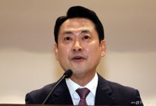 국힘 지지율 '15%' 최저치…장동혁 "해당행위 엄단" vs 친한계 "사퇴"