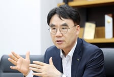 [단독] "KB증권, 영업태블릿에 AI 기술 결합 추진"