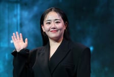 "이 돈 떵떵거리며 못 쓴다더라"…문근영, 부모님 말에 억대 기부천사로