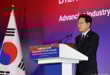 李대통령 " 베트남, 세계적 제조거점…韓첨단기술과 결합, 미래 생태계 완성"