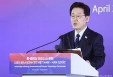 李 대통령, 한-베트남 기업인 만나 "변치 않는 우정이 답"