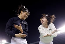 [한번에쓱] 하지원 텐션에 녹아나요! '독수리응원부대 변신' 최홍라