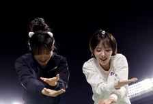 [포토] 승리주세요! '독수리응원부대 변신' 최홍라