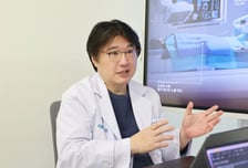 "혈관 속 들여다보듯 '내비게이션' 역할"…심혈관 시술시간 반으로 줄인 '국산 1호 로봇'