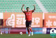 '경고→퇴장+2경기 정지' 강투지, 사후징계 확정... FC서울전 출전 불가