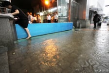 4년전 폭우 악몽...오세훈, 광화문 대심도 빗물터널 점검 "2030년 준공"