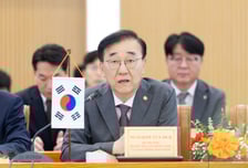 한-베트남 도시·인프라 협력 강화…철도차량 첫 수출 성과도