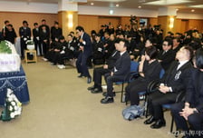 영정 앞 춤추고 노래하고..."슬픔 해소하는 방법" 장례 문화도 바뀐다