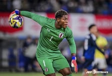 '맨유가 원했던' 日 혼혈 국대 수문장 "나 EPL 좋아해, 미래는 몰라"... WC 앞두고 빅클럽 진출설 '솔솔'