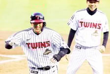 '단독 2위' LG, 오늘(24일) 두산과 첫 잠실 라이벌전 '선발 라인업 발표' 송찬의 4G 연속 선발 출장 '3루수는 천성호' [잠실 현장]