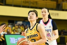 박지수 없지만 '단신 에이스' 또 날았다... 허예은 18점 폭발→KB, 통합우승까지 단 1승