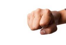 "어제 뭐했어" 퇴근 후 연락 두절...'따귀' 맞은 외국인 근로자