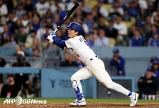 '와' 김혜성 미쳤다! 역전 막은 환상 홈 송구→멀티히트+적시타 폭발... LAD 역전패 '컵스 10연승 질주' [LAD 리뷰]